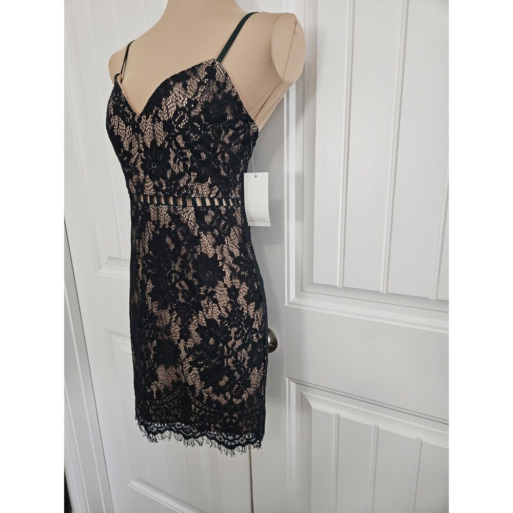 Tobi Emerald Green Lace Mini Dress Adjustable Straps Lined Size XS - Picture 2 of 10